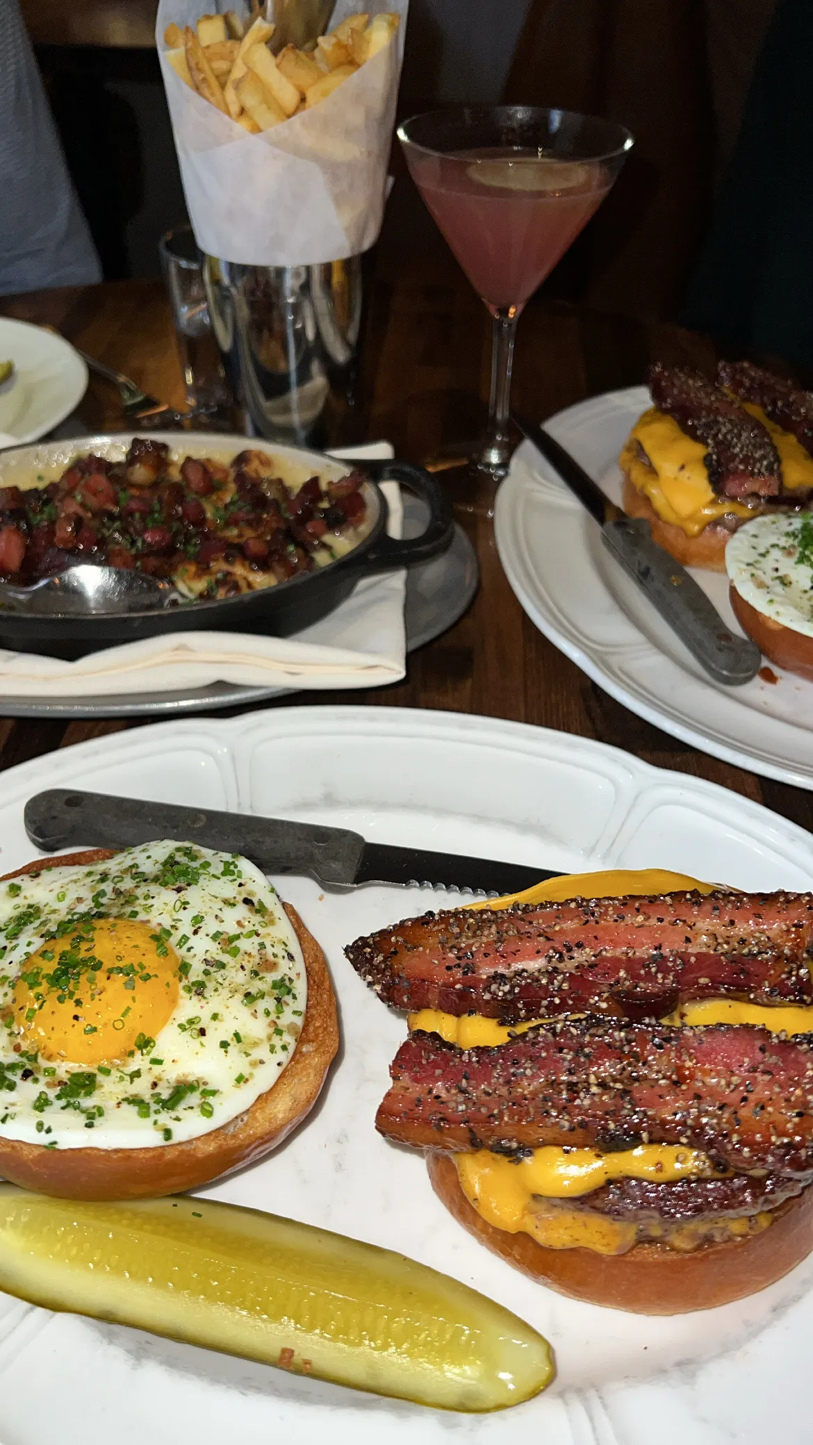 Au Cheval - Tribeca, New York City | skyskyjuly